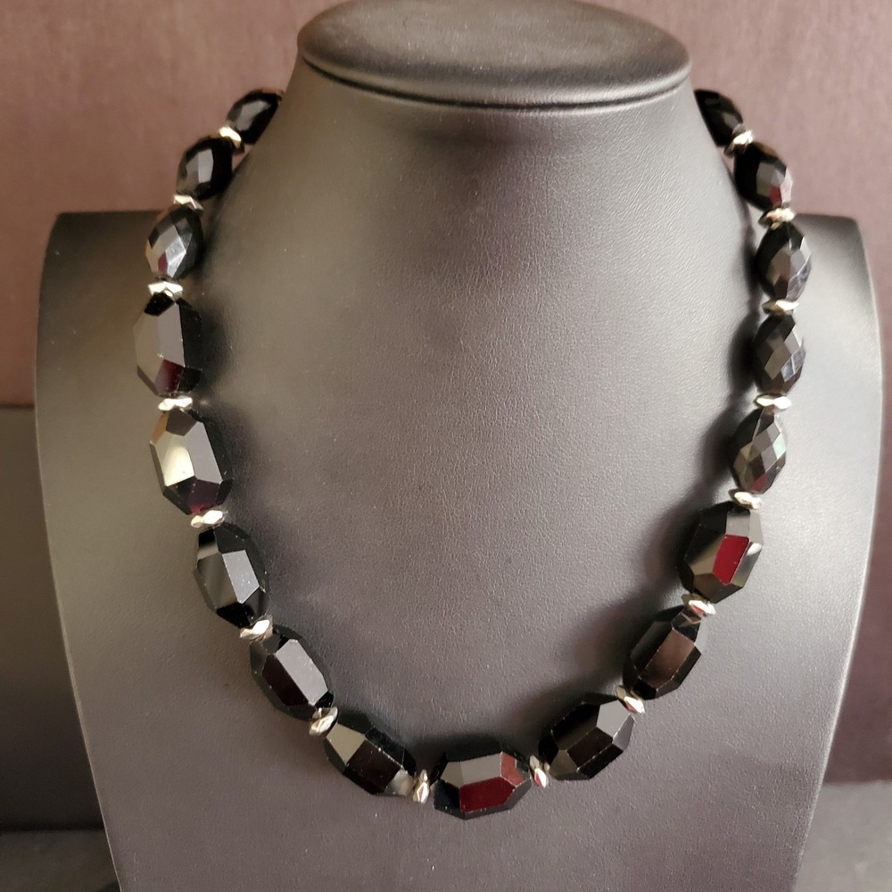 NWT White House Black Market Faceted Bead Necklace Black Silver Hardware‎ WHBM